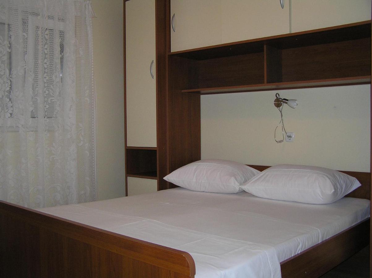 Apartments With A Parking Space Supetarska Draga - Donja, Rab - 15999 ภายนอก รูปภาพ